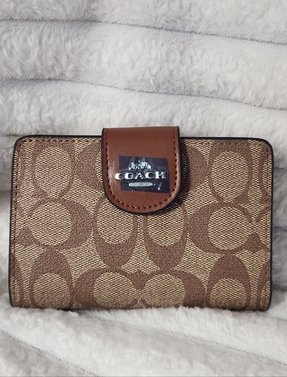 Coach Medium Corner Zip Wallet